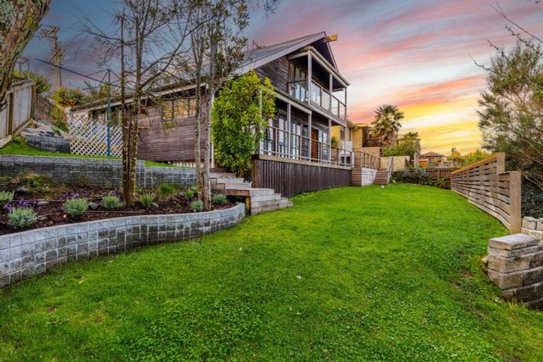 Photo of property in 153 Luckens Road, West Harbour, Auckland, 0618