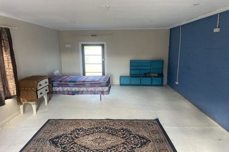 Photo of property in 70 Hewer Crescent, Naenae, Lower Hutt, 5011