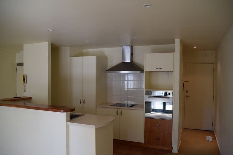 Photo of property in 6/6-8 Pannill Place, Oteha, Auckland, 0632