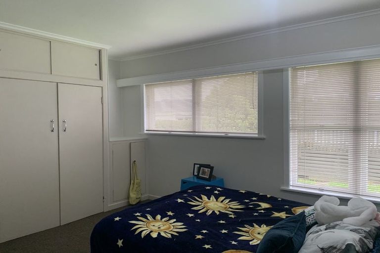 Photo of property in 90 Matipo Road, Te Atatu Peninsula, Auckland, 0610