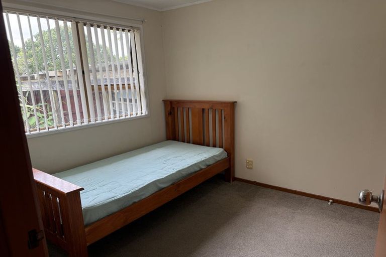 Photo of property in 1/16 Almay Place, Clover Park, Auckland, 2019