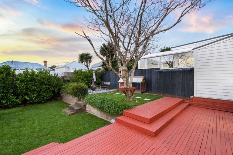 Photo of property in 11 Mostyn Street, Kingsland, Auckland, 1021