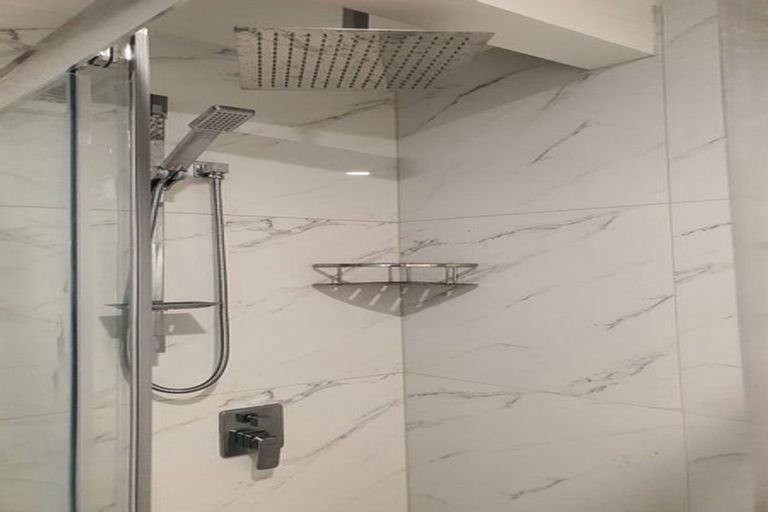 Photo of property in 18 Hydra Place, Glen Eden, Auckland, 0602