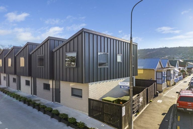 Photo of property in 2 Dallas Lane, Caversham, Dunedin, 9012