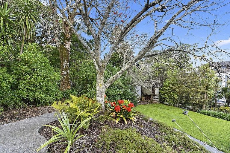 Photo of property in 7 View Road, Campbells Bay, Auckland, 0630