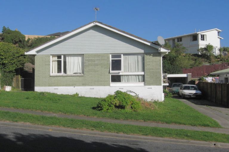 Photo of property in 8 Keith Hart Grove, Titahi Bay, Porirua, 5022