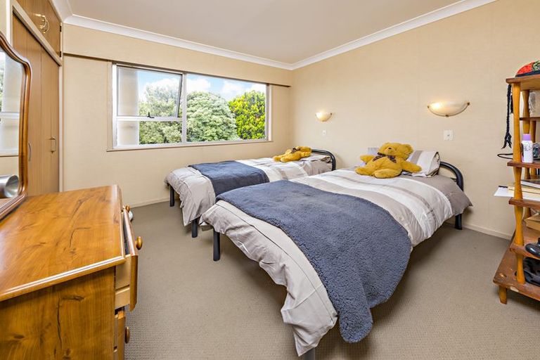 Photo of property in 12 Sunnypark Avenue, Rosehill, Papakura, 2113