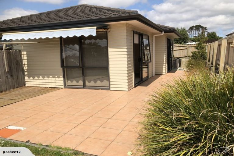 Photo of property in 28 Toomer Place, Beachlands, Auckland, 2018