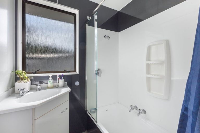 Photo of property in 40 Herekawe Drive, Spotswood, New Plymouth, 4310