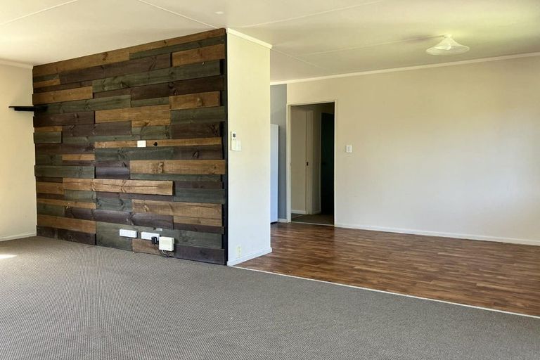 Photo of property in 8 Tahurangi Place, Spotswood, New Plymouth, 4310