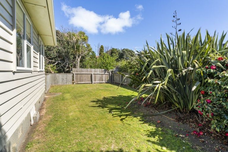 Photo of property in 4 Kowhai Street, Otaki Beach, Otaki, 5512