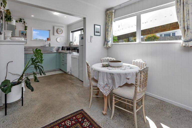 Photo of property in 72 Marsden Point Road, Ruakaka, 0116