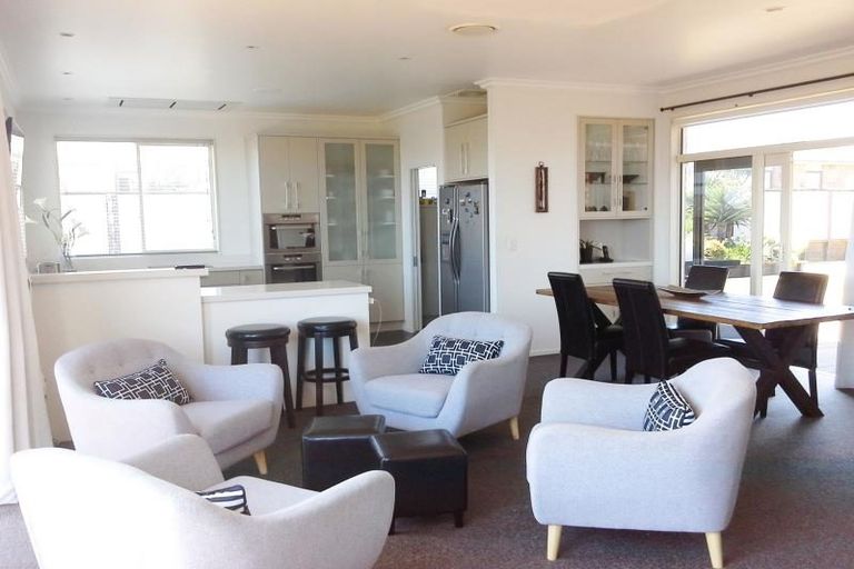 Photo of property in 9 Jules Crescent, Bell Block, New Plymouth, 4312