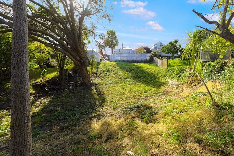 Photo of property in 15a Roberton Road, Avondale, Auckland, 1026