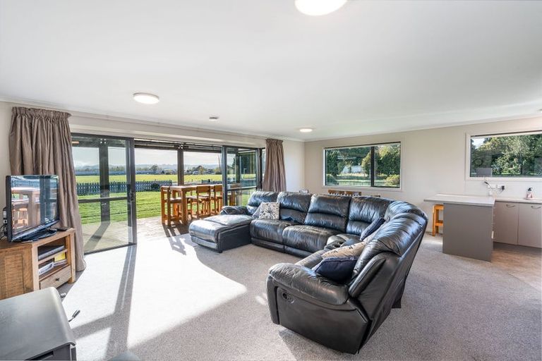 Photo of property in 23 Toko Mouth Road, Milton, 9220