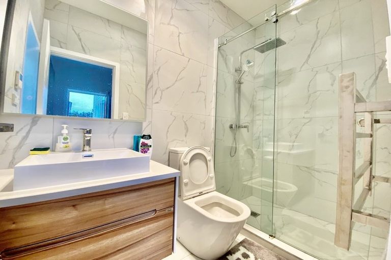 Photo of property in 1 Riwai Street, Flat Bush, Auckland, 2019