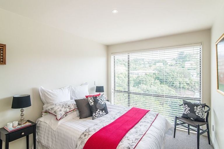 Photo of property in 42 Fairview Crescent, Kelburn, Wellington, 6012