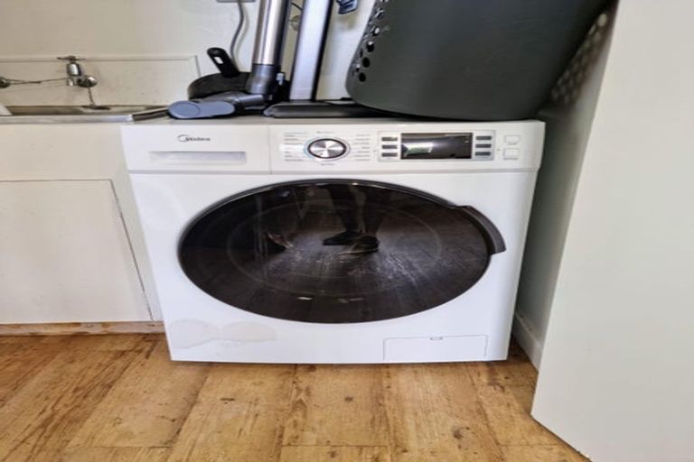 Photo of property in 1/64a Paparoa Street, Papanui, Christchurch, 8053