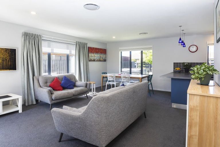 Photo of property in 26 Rue De La Mare, Parklands, Christchurch, 8083