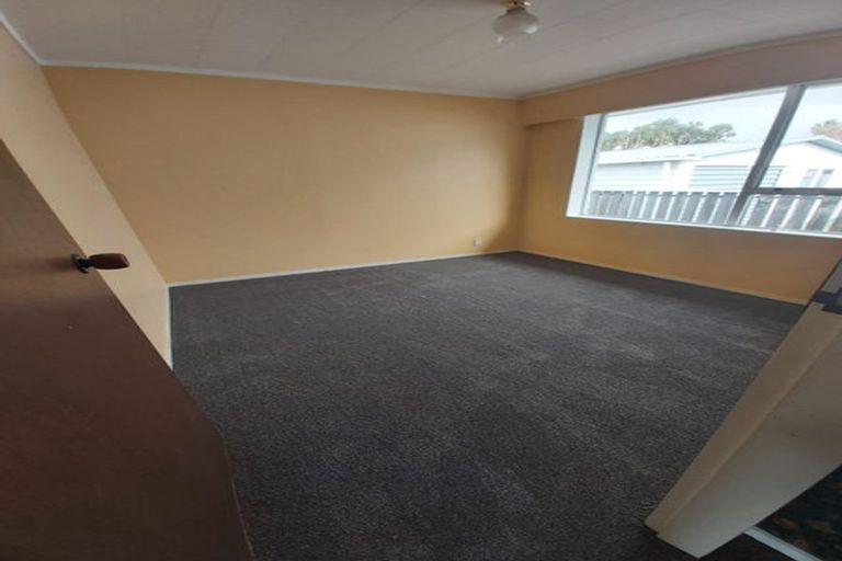 Photo of property in 96a Waiwhetu Road, Waterloo, Lower Hutt, 5011