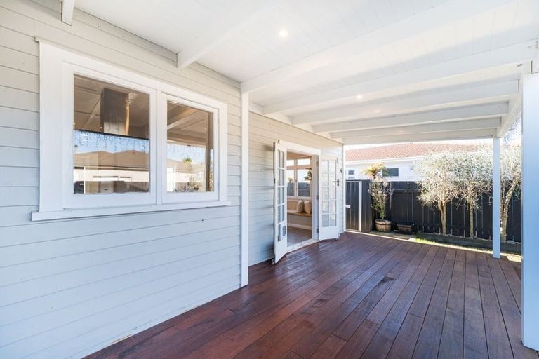 Photo of property in 37 Miro Street, Takaro, Palmerston North, 4410