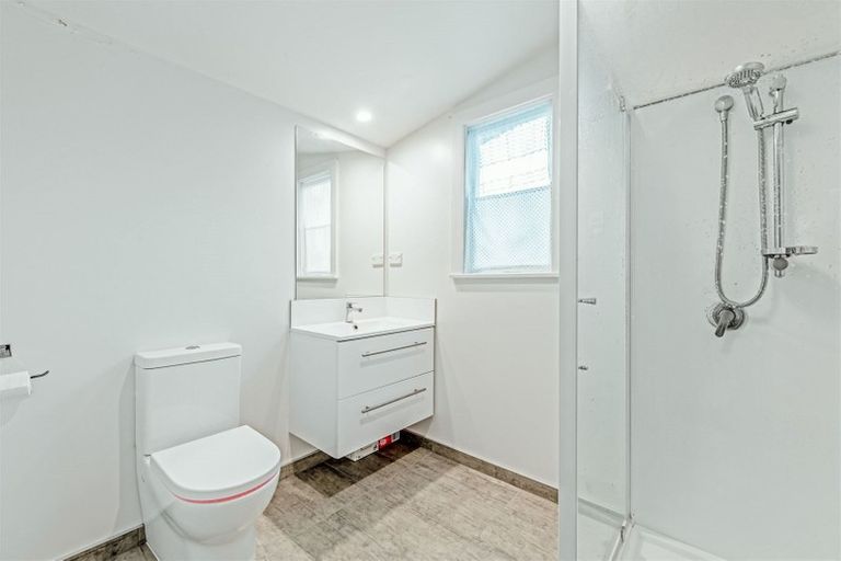 Photo of property in 21 Wyon Street, Linwood, Christchurch, 8062