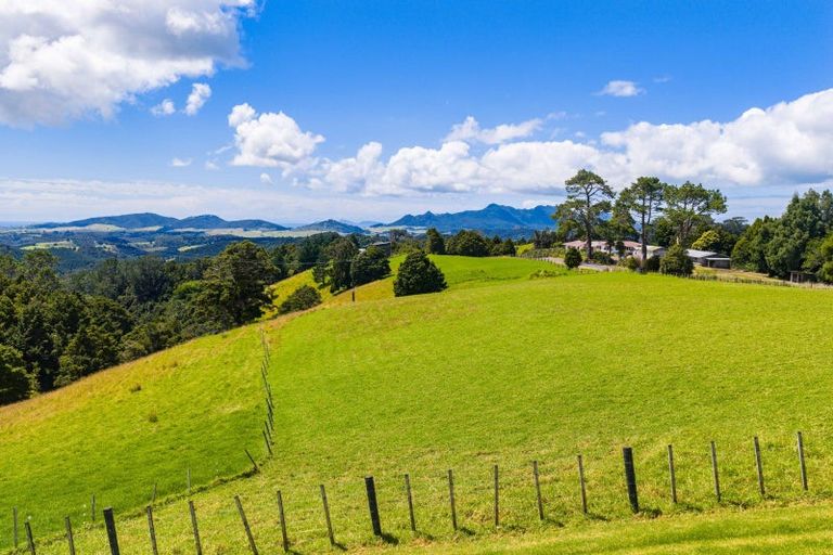 Photo of property in 308 Owhiwa Road, Parua Bay, Onerahi, 0192