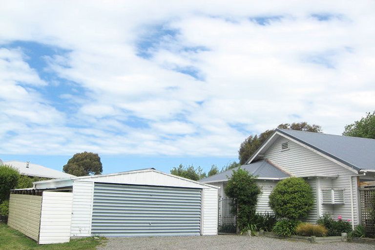 Photo of property in 13 Collins Drive, Waikuku Beach, 7402