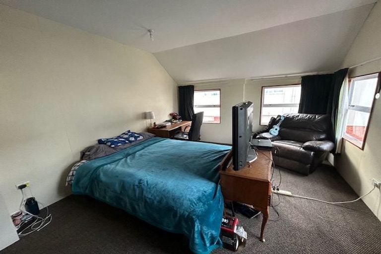 Photo of property in 121 Harbour Terrace, North Dunedin, Dunedin, 9016