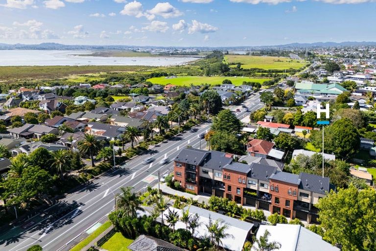 Photo of property in 500f Te Atatu Road, Te Atatu Peninsula, Auckland, 0610