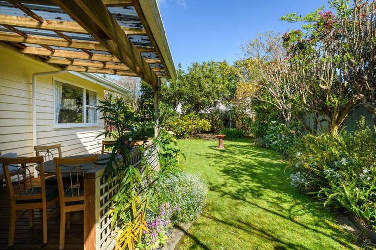 Photo of property in 7 Tabak Crescent, Takaro, Palmerston North, 4412