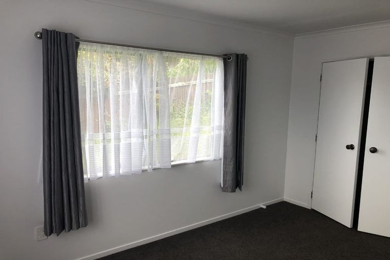 Photo of property in 12a Midgley Road, West Harbour, Auckland, 0618
