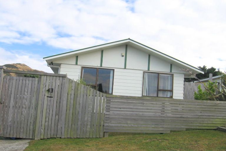 Photo of property in 43 Frobisher Street, Island Bay, Wellington, 6023