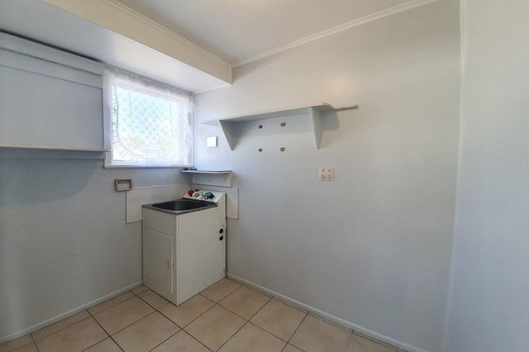 Photo of property in 133 Riverpark Crescent, Henderson, Auckland, 0610