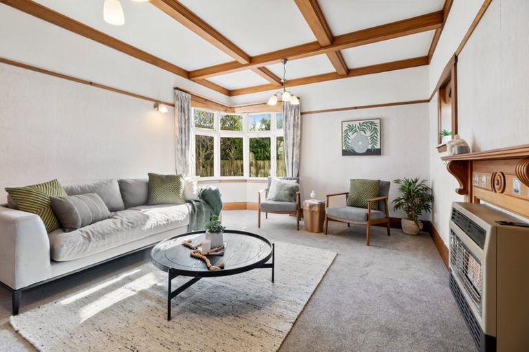 Photo of property in 297 The Parade, Island Bay, Wellington, 6023