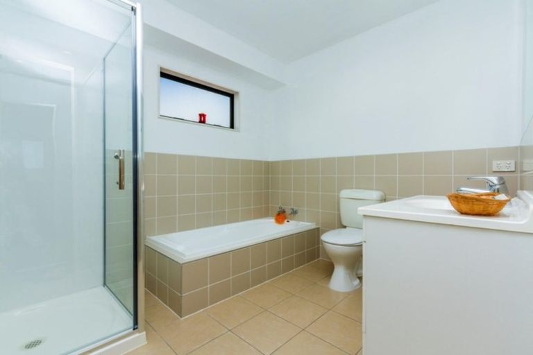 Photo of property in 26/22 Northcross Drive, Oteha, Auckland, 0632
