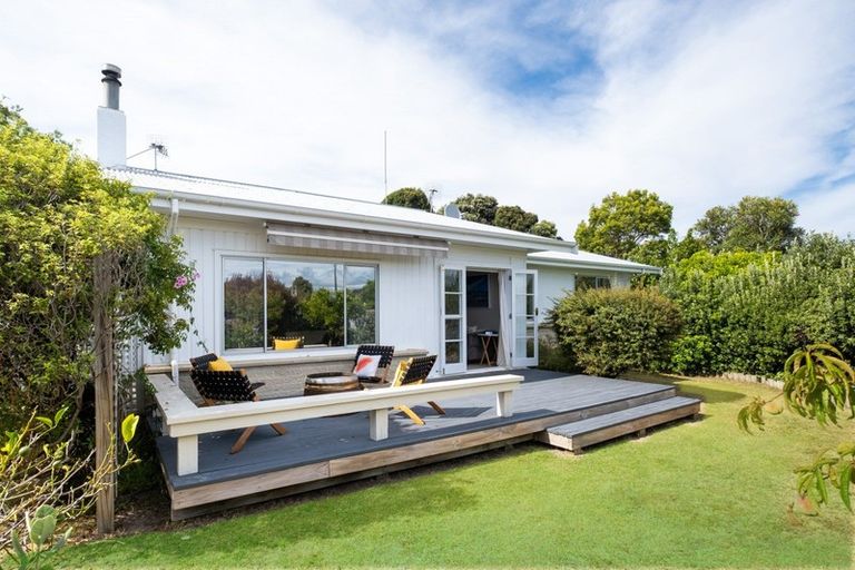 Photo of property in 2 O'connell Road, Bay View, Napier, 4104