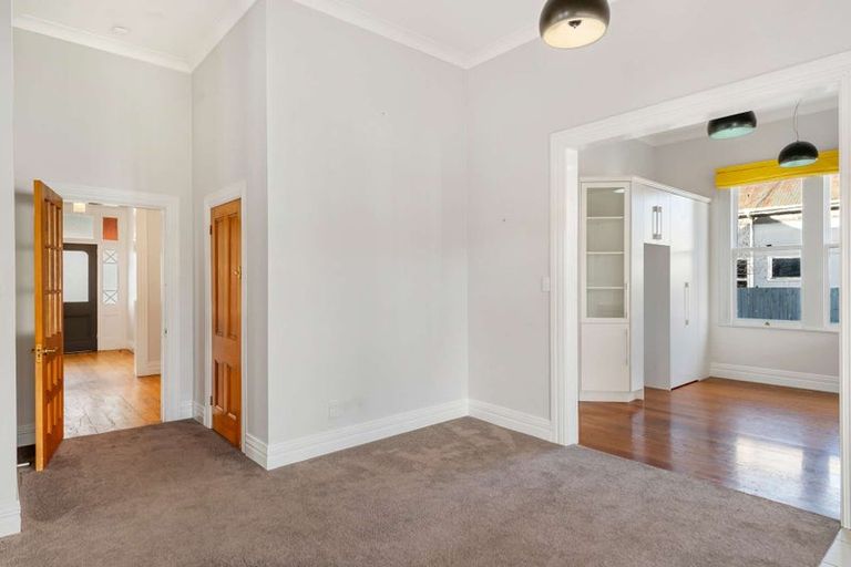 Photo of property in 11 Hurworth Place, College Estate, Whanganui, 4500