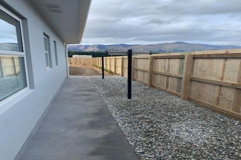 Photo of property in 5 Pennycook Place, Lake Hawea, Wanaka, 9382