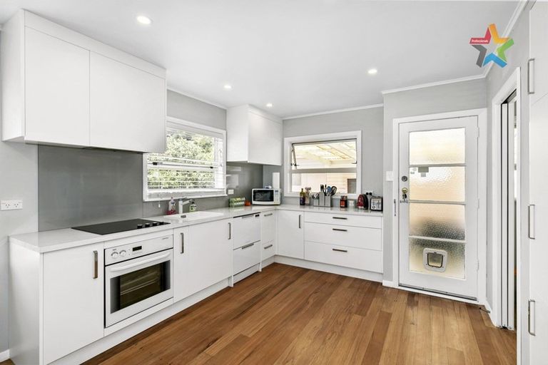 Photo of property in 69 Peel Place, Wainuiomata, Lower Hutt, 5014