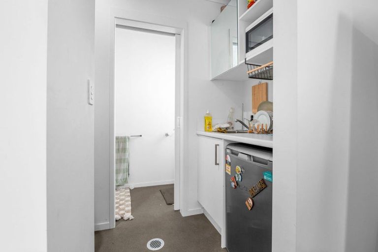 Photo of property in 33 Sandleigh Road, Hamilton Lake, Hamilton, 3204