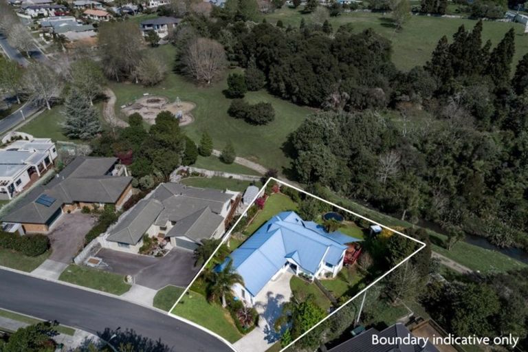 Photo of property in 15 Rothesay Lane, Bethlehem, Tauranga, 3110