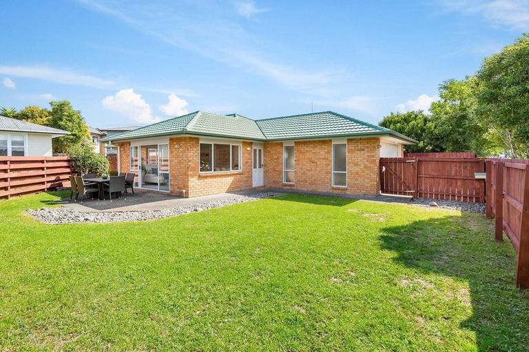 Photo of property in 39a Wharf Road, Te Atatu Peninsula, Auckland, 0610