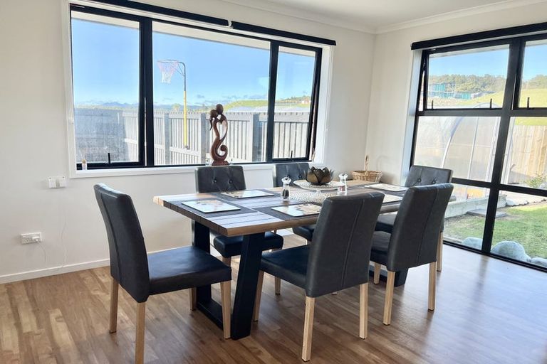 Photo of property in 10 Takutai Terrace, Ruatapu, 7883