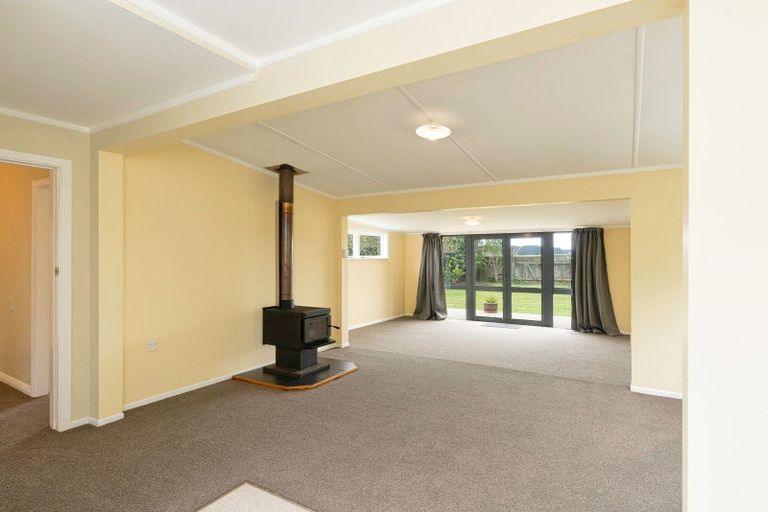 Photo of property in 3 Anga Street, Tangimoana, 4822