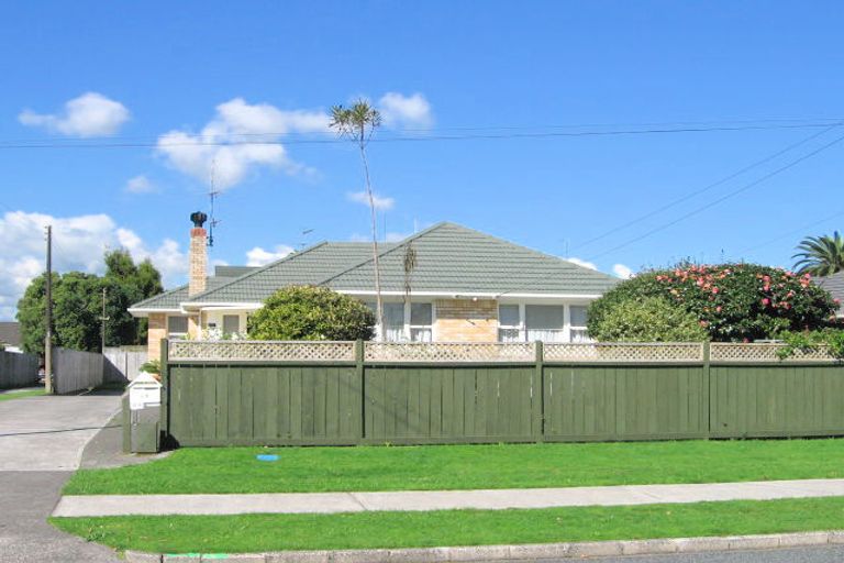 Photo of property in 1/28 Regent Street, Papatoetoe, Auckland, 2025
