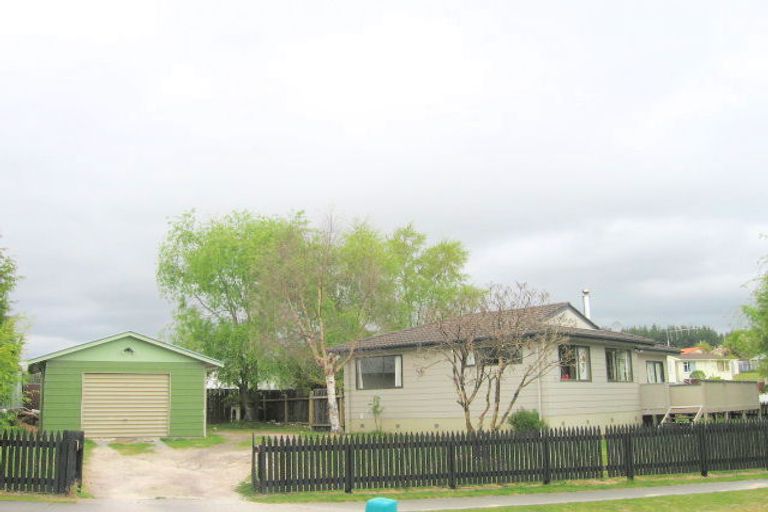 Photo of property in 1 Ryan Place, Richmond Heights, Taupo, 3330