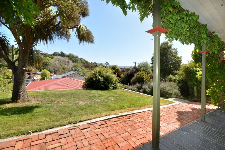 Photo of property in 2 Bacon Street, Broad Bay, Dunedin, 9014