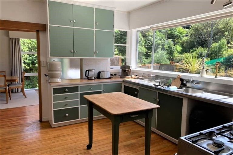 Photo of property in 39 Acheron Road, Paremata, Porirua, 5026