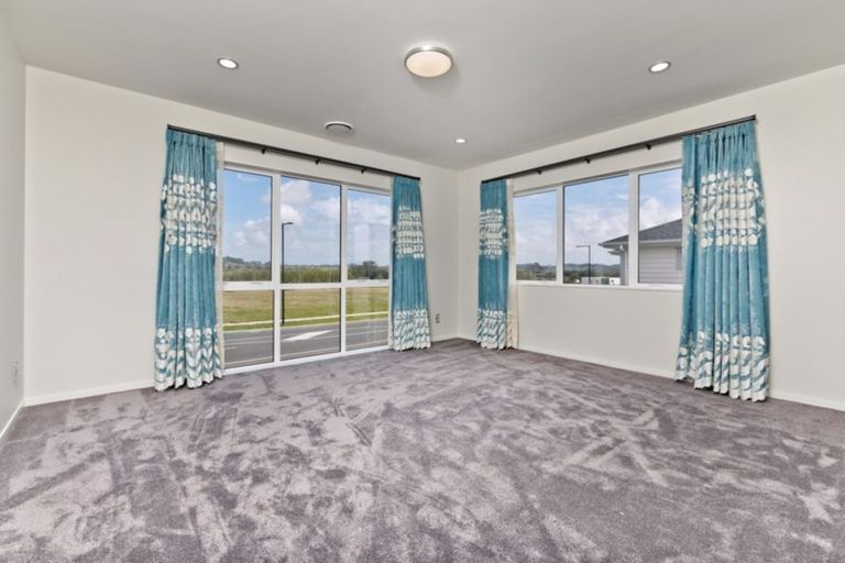 Photo of property in 208 Wainui Road, Silverdale, 0932